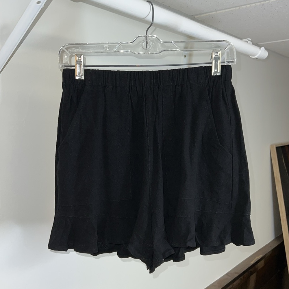 Amazon Black Ruffle Hem Shorts- M - Picture 1 of 5